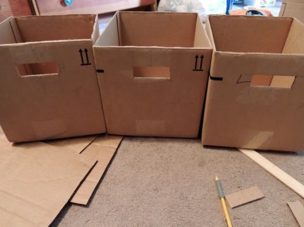 Ящик для игрушек из картонной коробки