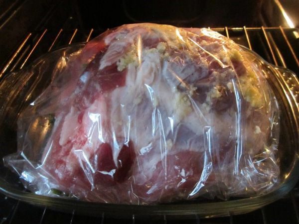 Как быстро разморозить мясо: 6 способов
