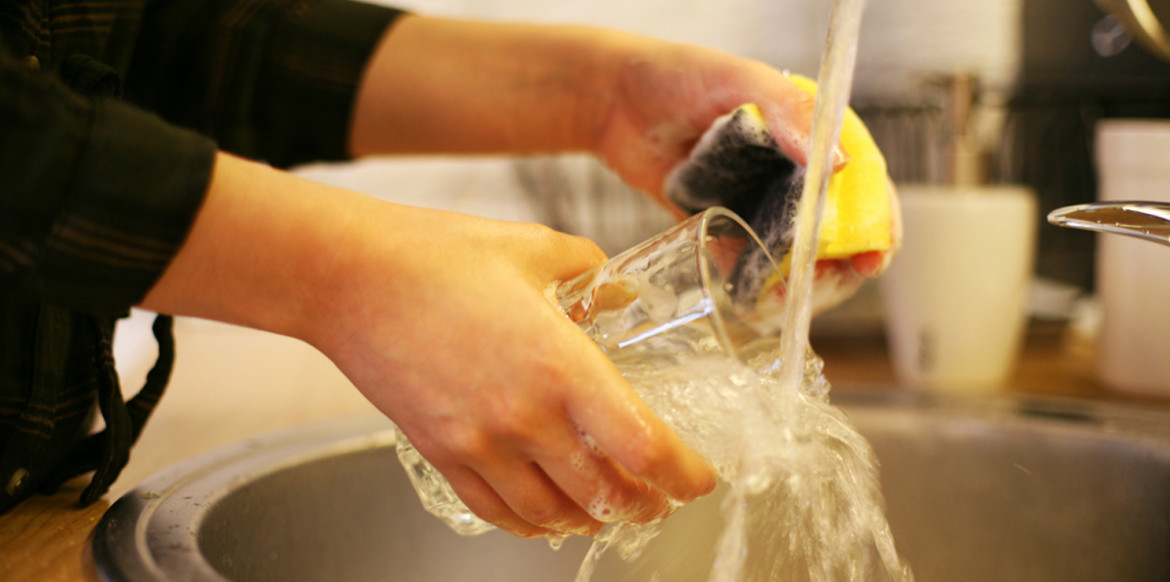 Чем мыть хрустальную посуду, чтобы блестела – простые способы